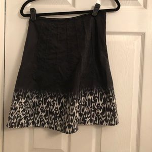 Tahari skirt Size 4